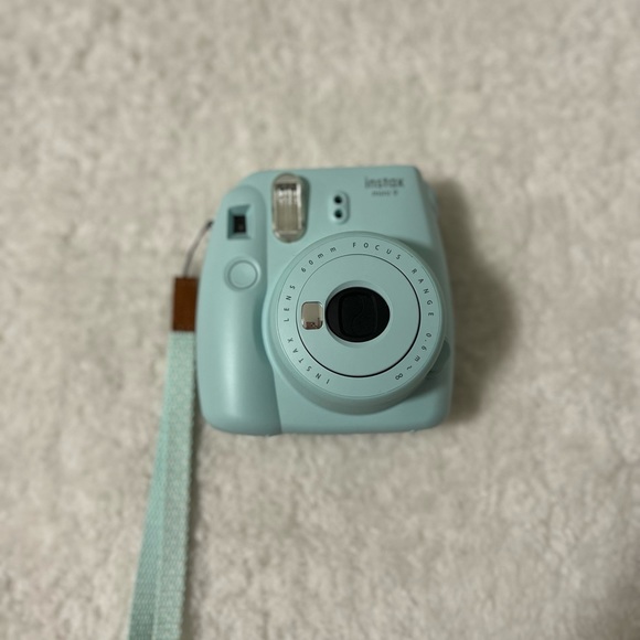 Kept unused Instax mini 9 Jufifilm polaroid camera with case - Picture 5 of 6